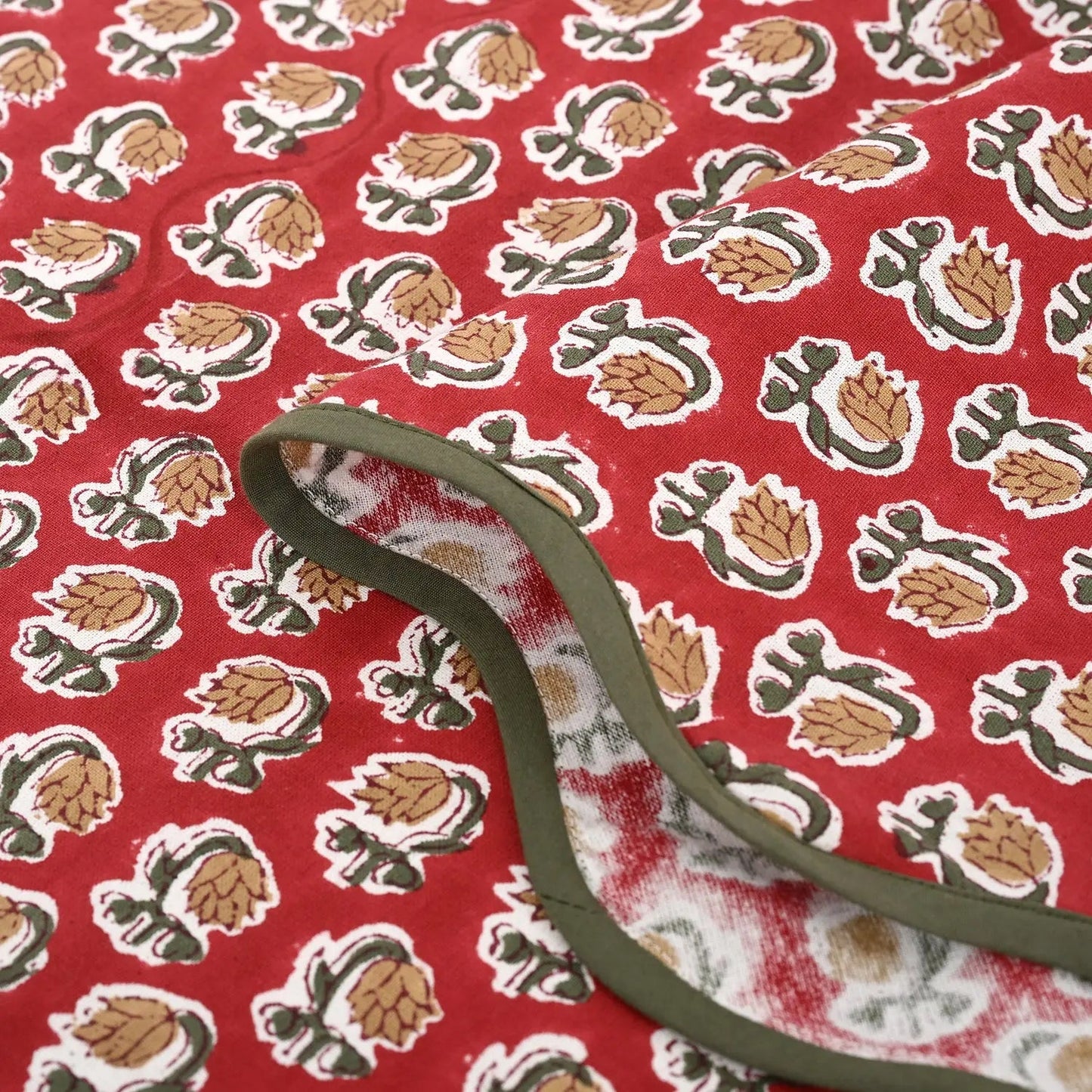 Chocolate Cosmos Red Tree Skirt