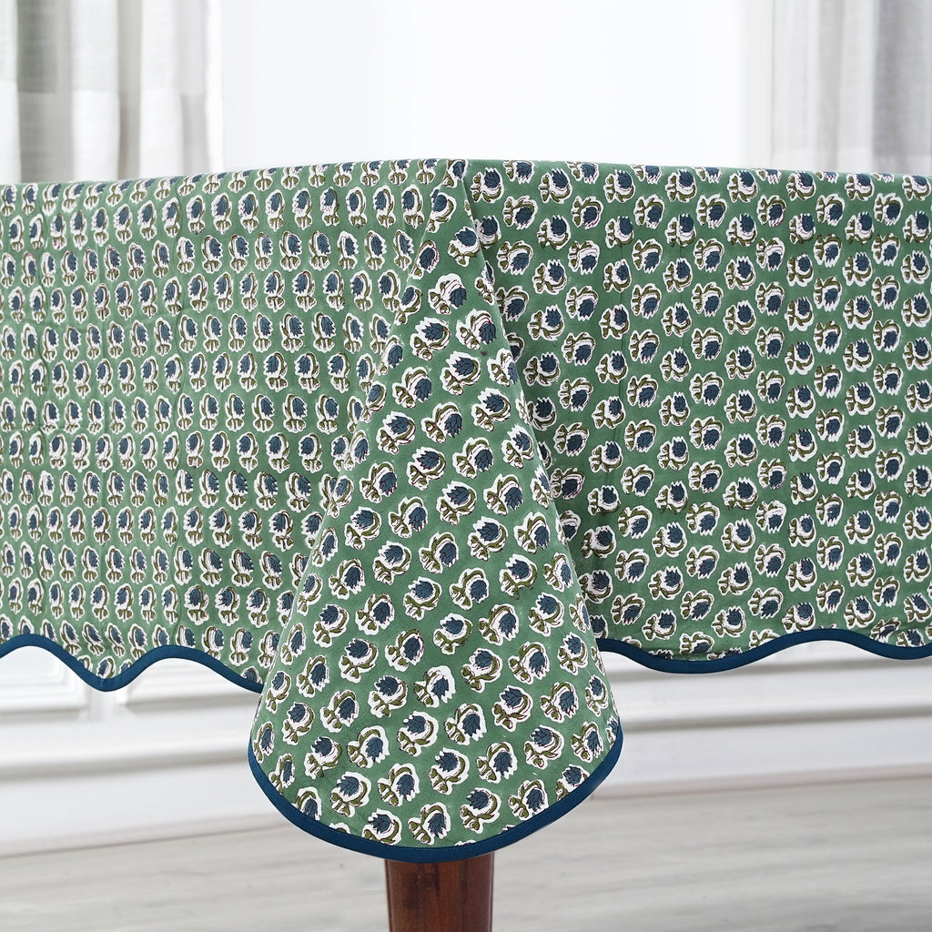 Basil Green with Scallop Piping Tablecloth