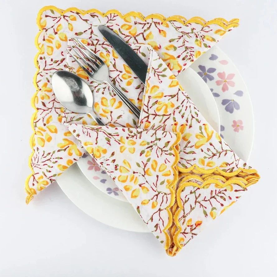 Bumblebee Yellow Scallop Embroidery Napkins