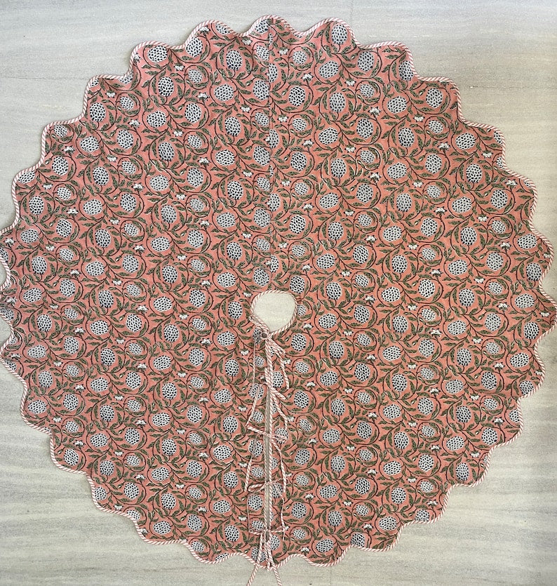 FABRICSG Indian Floral Hand Block Printed Piping Scallops Cotton Cloth Christmas Tree Skirt, Farmhouse Outdoor Home House Christmas Decor Unique