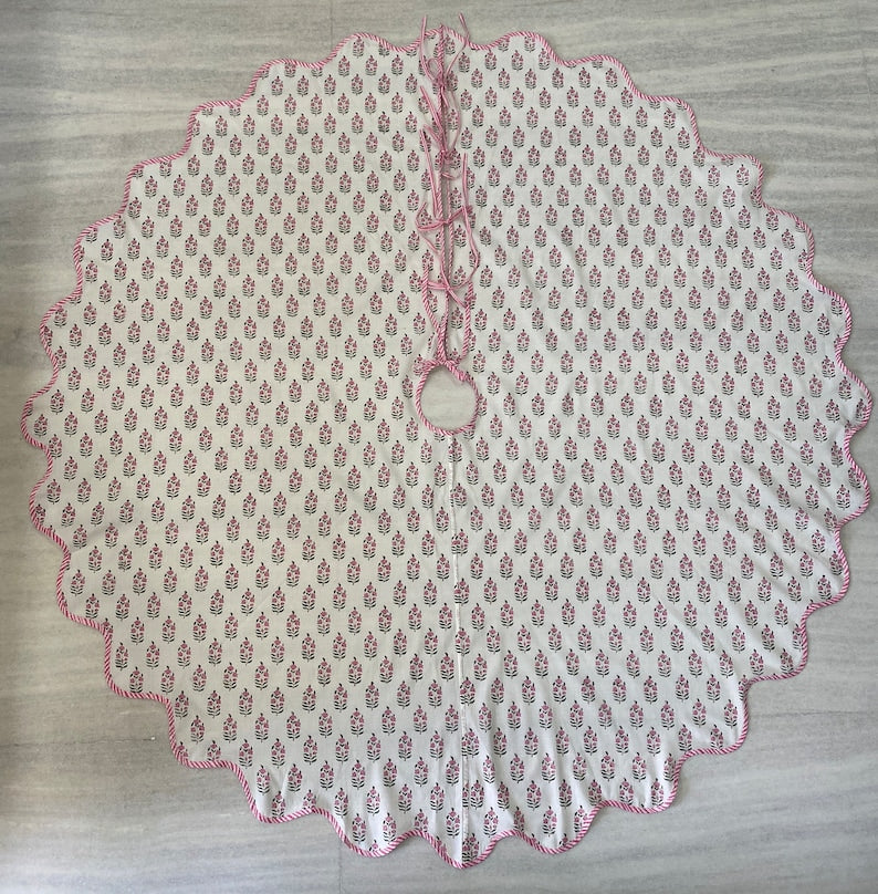 FABRICSG Indian Floral Hand Block Printed Piping Scallops Cotton Cloth Christmas Tree Skirt, Farmhouse Outdoor Home House Christmas Decor Unique
