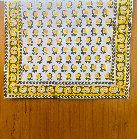 Vintage Yellow Drip Flower Table Runners