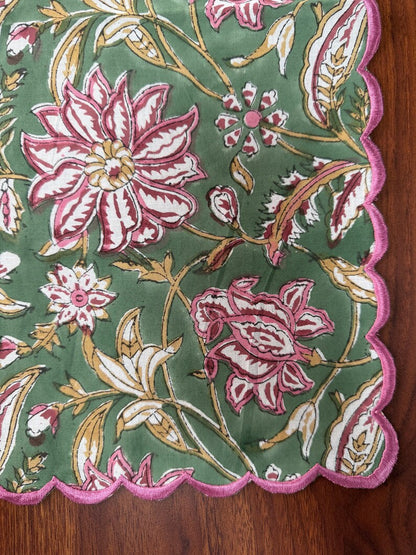 Viridian Green Scallop Embroidery Napkins