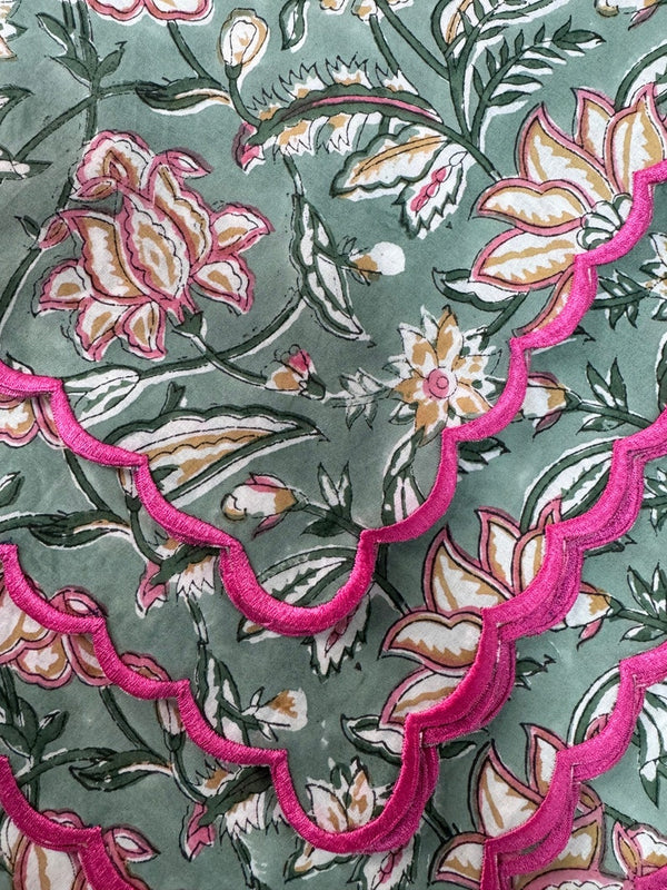 Viridian Green Scallop Embroidery Napkins