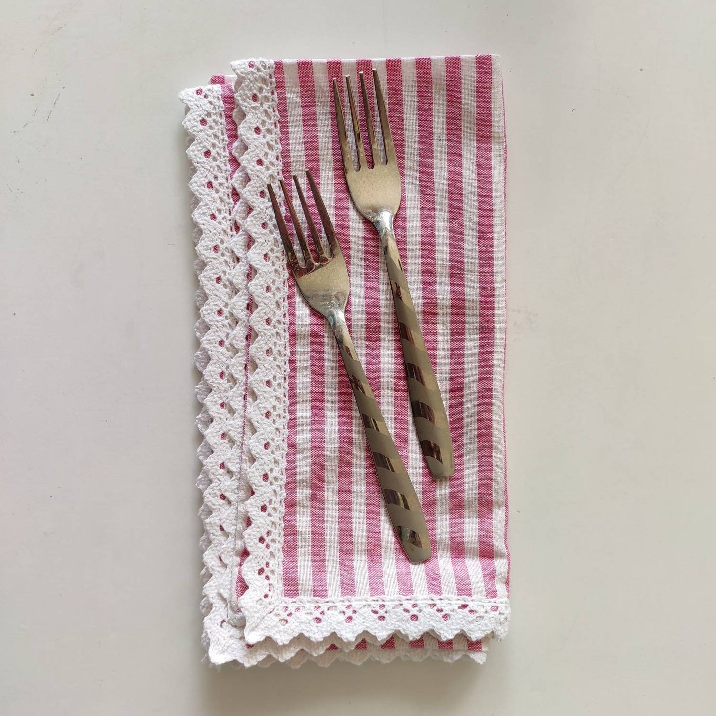 Pink striped Linen napkins, cloth napkins, striped wedding napkins, linen table napkins, table napkin, rustic napkins, wedding cloth napkin