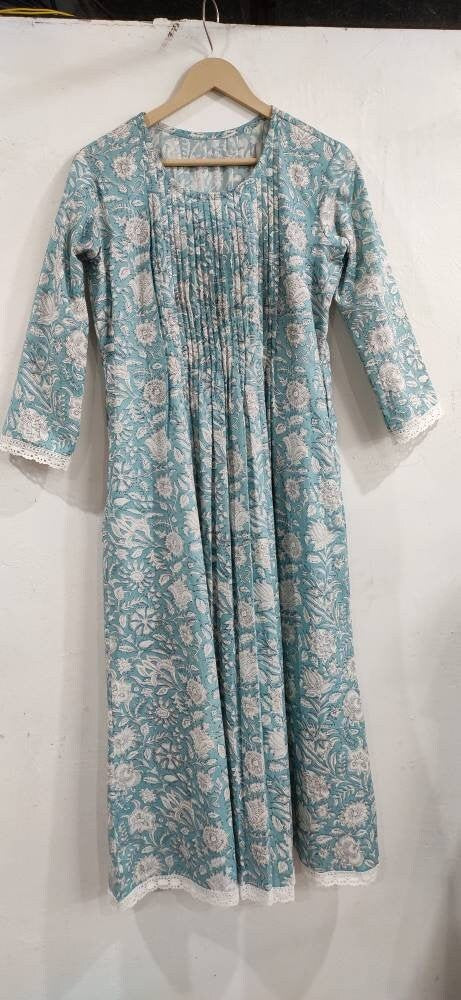 Indian Bridesmaids dress, Long Kurti With Pockets, Gift for her, Gift for Mom, Pleated Top, Summer Dress with Lace, India Block Print Top