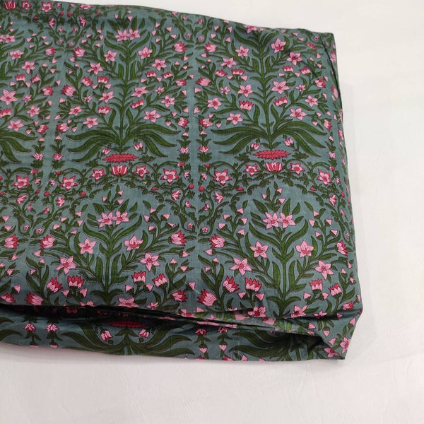 Christmas Dark Green Red Floral 100% Cotton Quilt Fabric by the yard, India Block Print Fabric, fabric for Duvet Covers, Curtains, Dresses