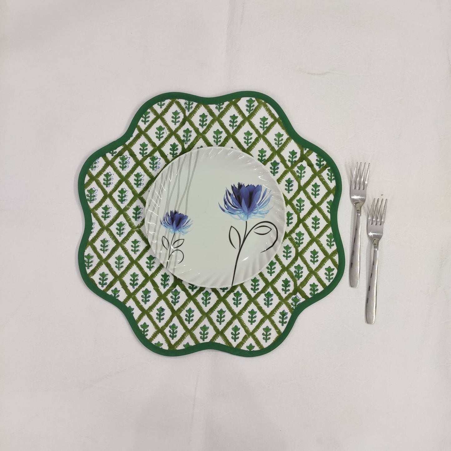 Round scalloped botanical Placemat, Green Tree napkins, Block Print fabric table mat,machine washable rustic kitchen decor dining mat set