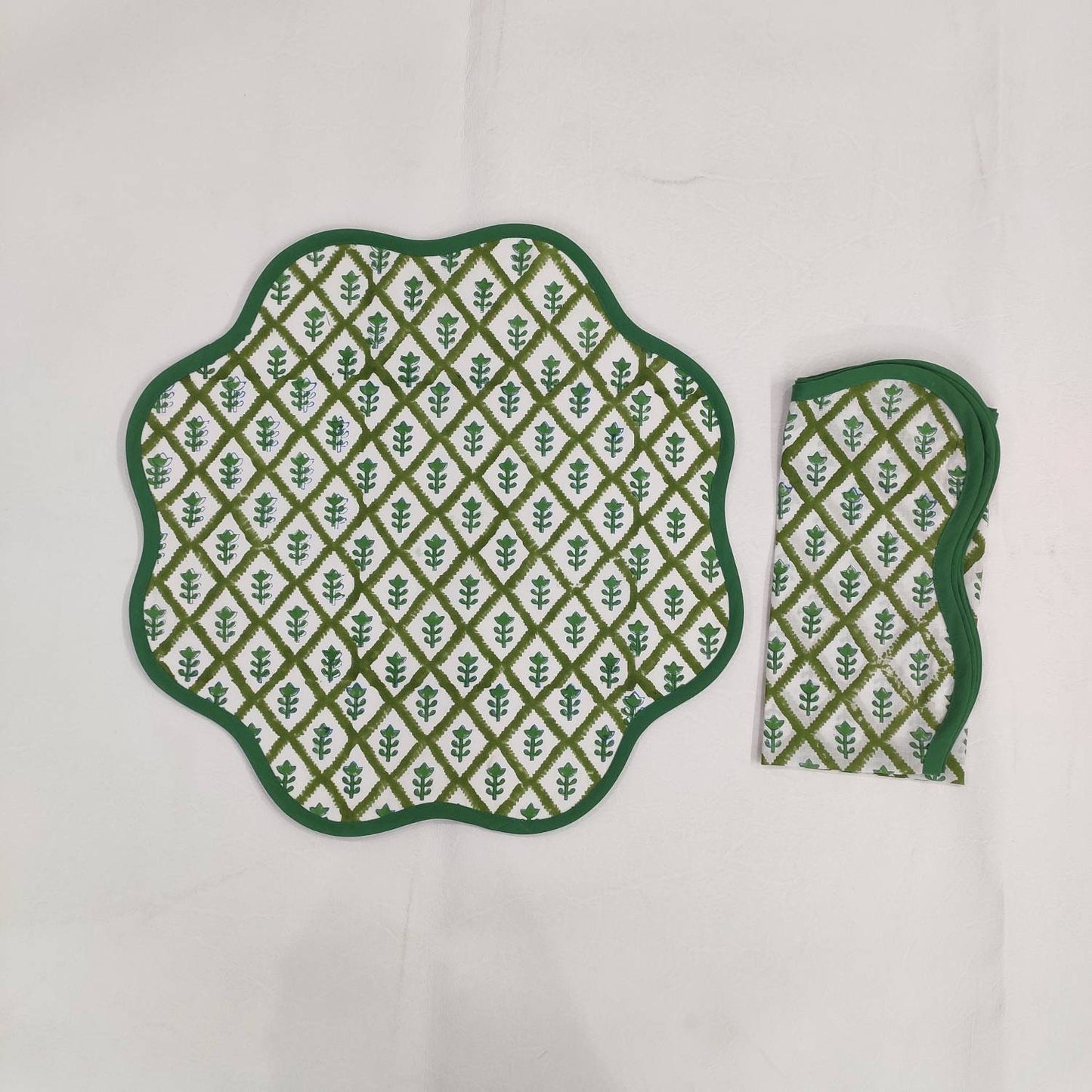 Round scalloped botanical Placemat, Green Tree napkins, Block Print fabric table mat,machine washable rustic kitchen decor dining mat set