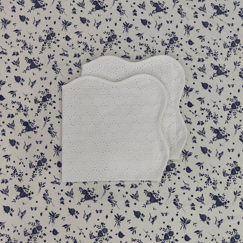 Table linen cloth scallop napkins, Wedding piping napkins for table decor 20''x20'' size set of 4 embroidered napkins