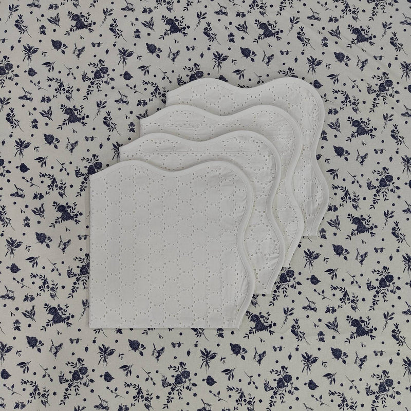 Table linen cloth scallop napkins, Wedding piping napkins for table decor 20''x20'' size set of 4 embroidered napkins